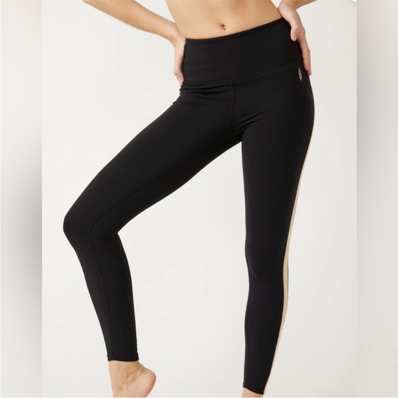 FP Movement Run Racer Leggings in Black - Picture 3 of 4